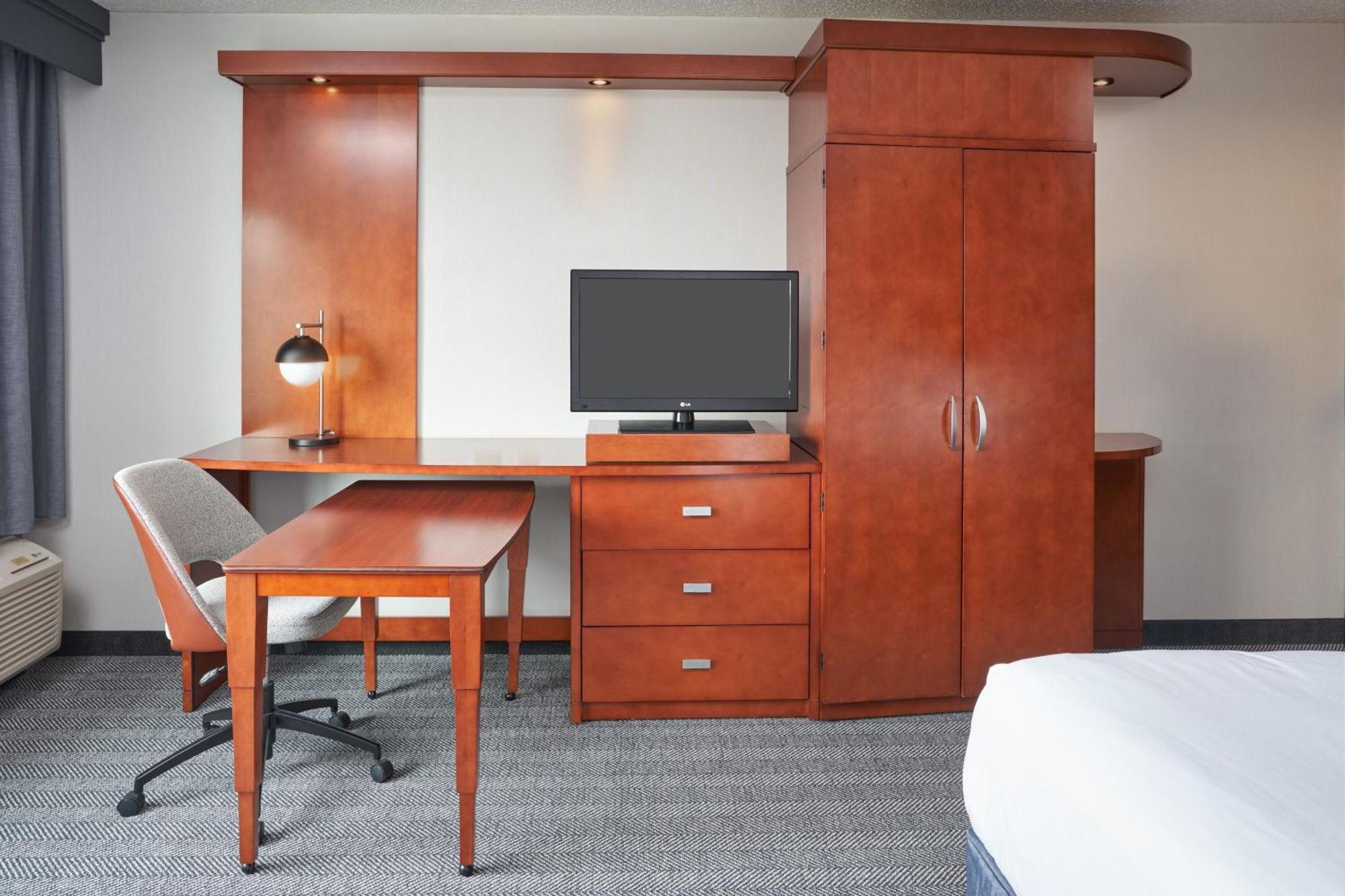 Courtyard By Marriott Glassboro Rowan University Exterior photo